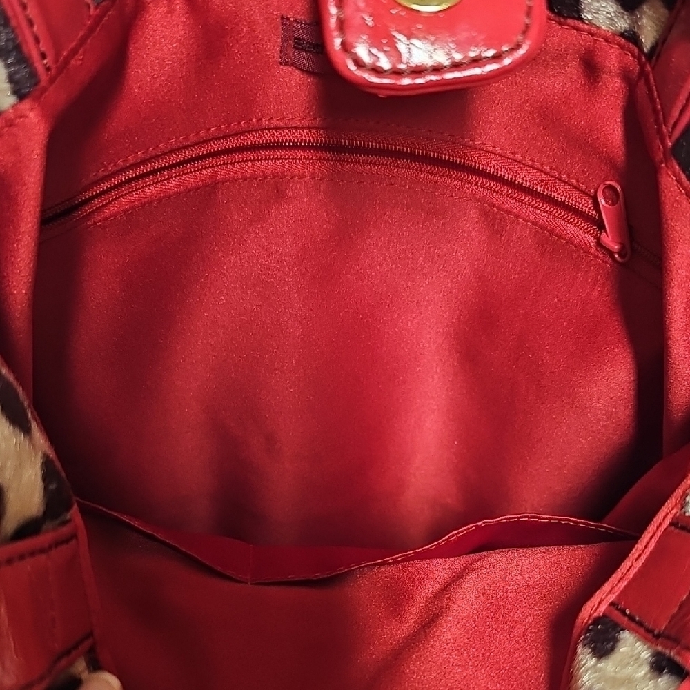 Vintage Bath & Body Works Leopard Tote with Red Trim And Red Satin Lining - Picture 7 of 15